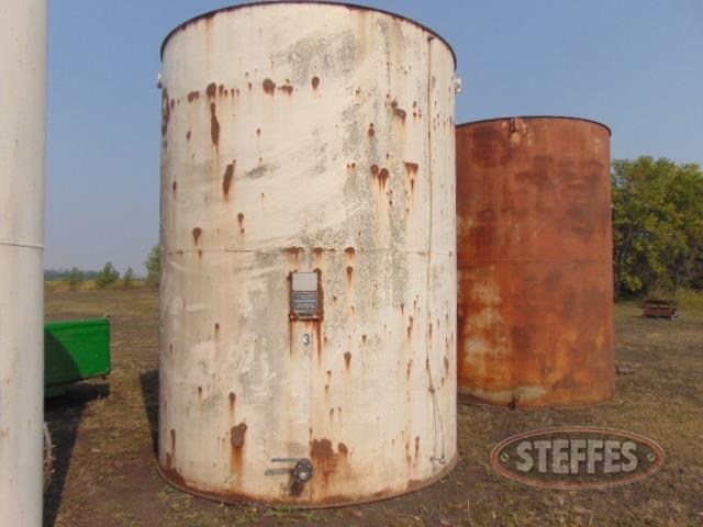 Steel water tank- 5-000 gal-_1.jpg